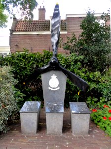 Monument voor Britse Militairen Zarkenplantsoen Monnickendam photo