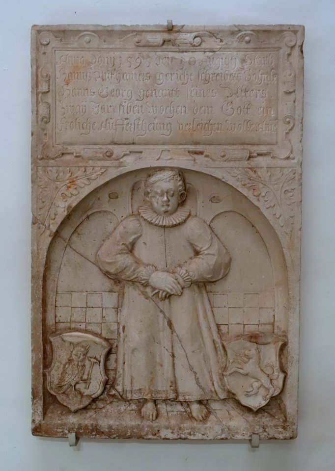 Monument to Hans Georg, 2 years old, son of court scribe Hannss Aufhamer, Middle Franconia, c. 1595, limestone - Germanisches Nationalmuseum - Nuremberg, Germany - DSC02795