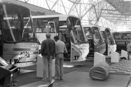 Morgen opent tentoonstelling Autobus RAI. Stand van autobusfabriek Bova, Bestanddeelnr 933-0836