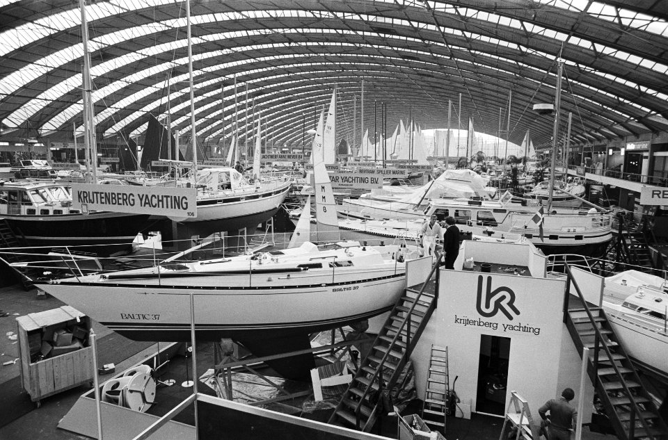 Morgen opent in Amsterdamse Rai de Hiswa 1981, Bestanddeelnr 931-3709