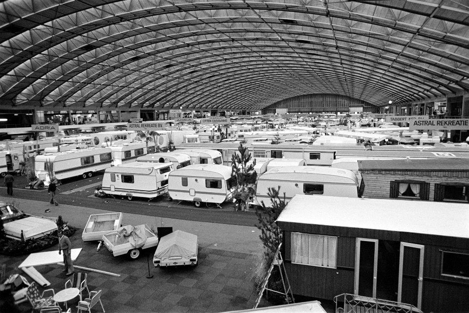 Morgen gaat in Amsterdam de tentoonstelling Caravan RAI 8 open voor publiek, bee, Bestanddeelnr 931-1915