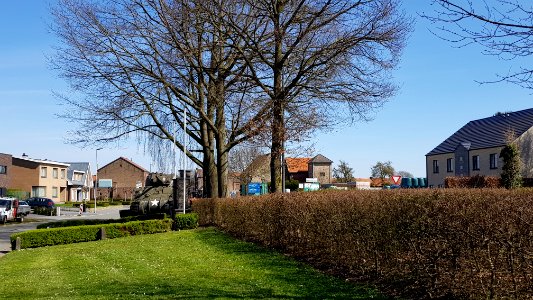 Mopertingen-Tankmonument (1)