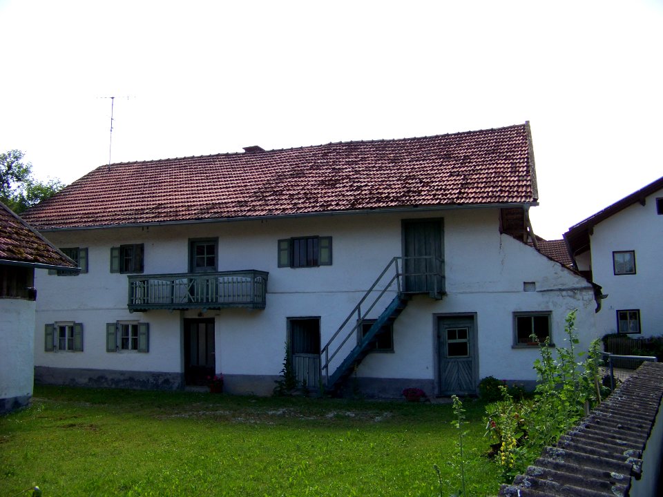 Moosthenning-Thürnthenning-Hochgartenstraße-3