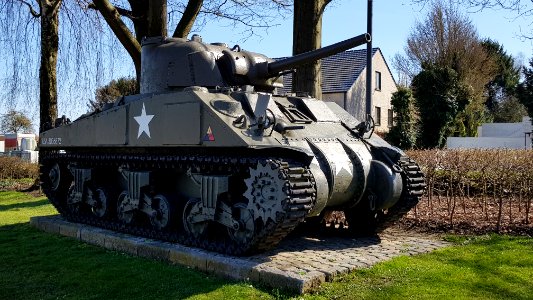 Mopertingen-Tankmonument (5)
