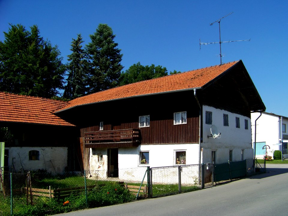 Moosthenning-Dornwang-Dorfstraße-8