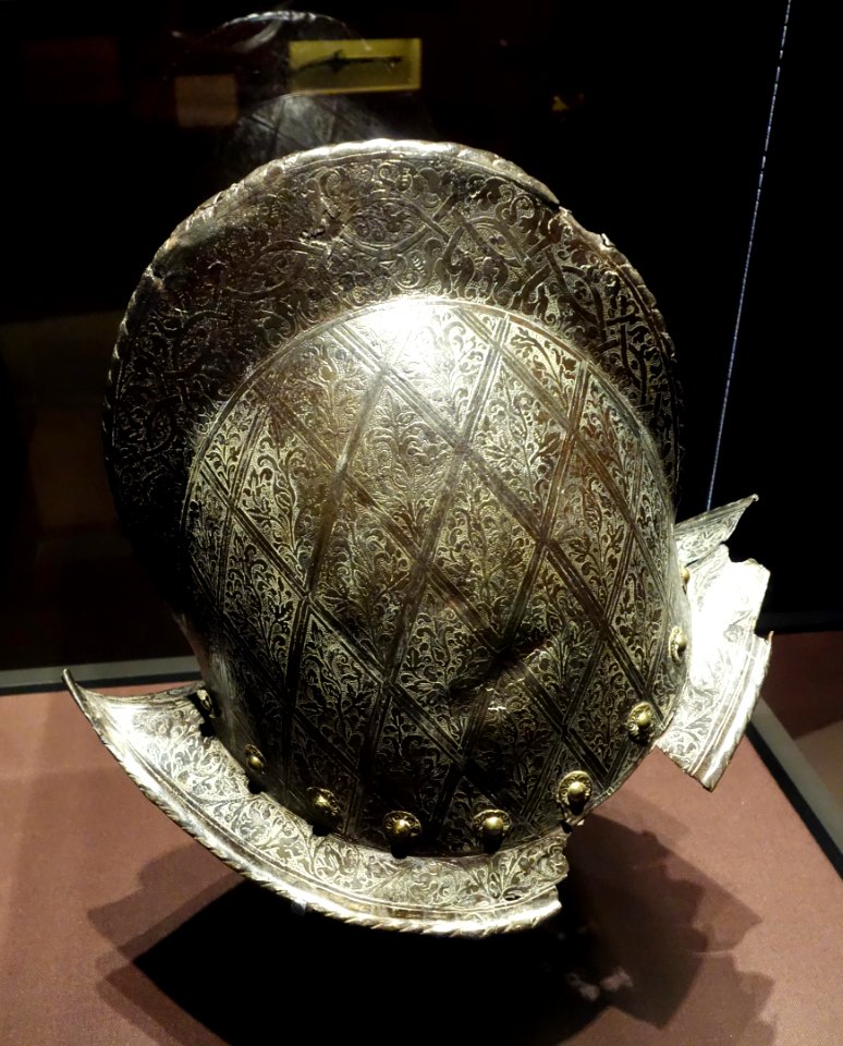 Morion helmet, Spain, late 17th century, metal, engraved and embossed - Oakland Museum of California - DSC05084