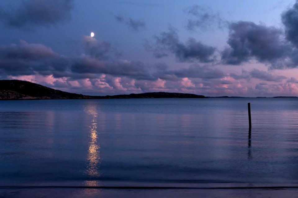 Moon and clouds over Kolleröd beach 1