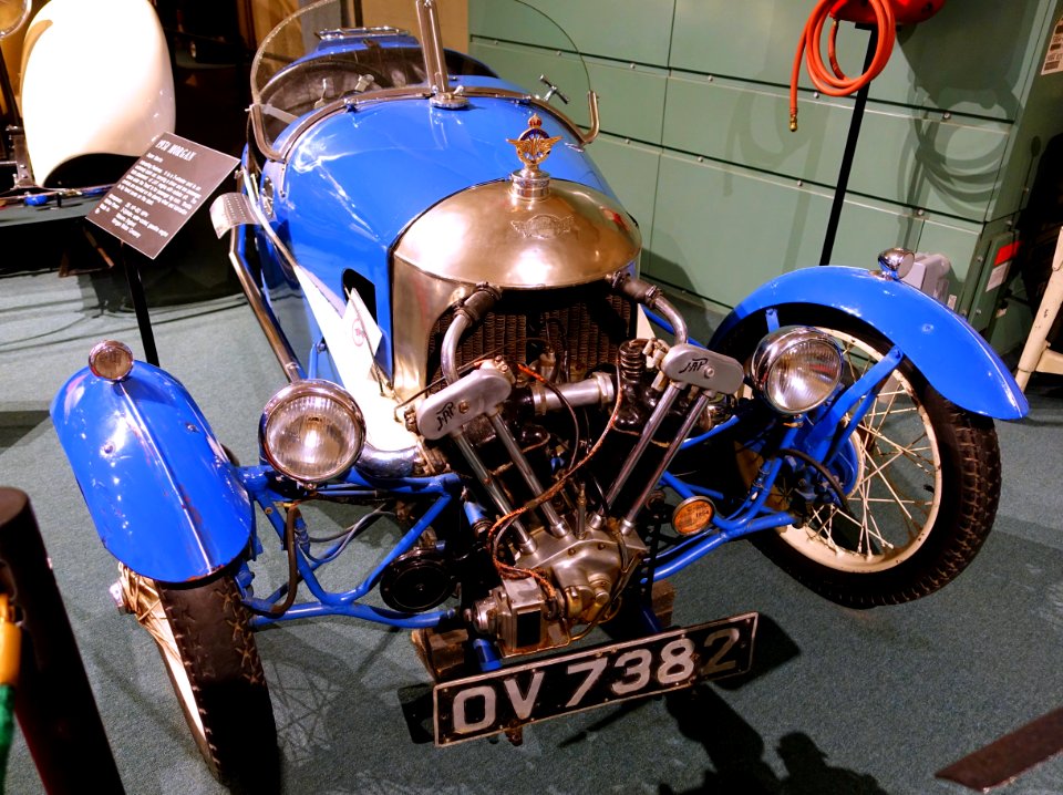 Morgan Super Sports 3-wheeler, 1931, made by the Morgan Motor Co., Malvern, England, 35 HP, 2 cylinder, gasoline engine - Luray Caverns Car and Carriage Museum - Luray, Virginia - DSC01317