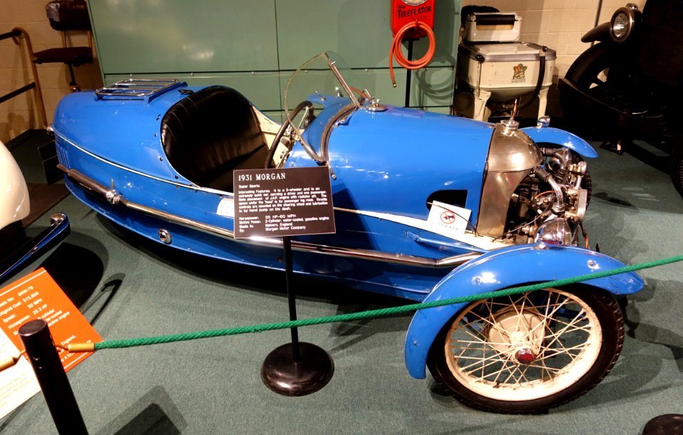 Morgan Super Sports 3-wheeler, 1931, made by the Morgan Motor Co., Malvern, England, 35 HP, 2 cylinder, gasoline engine - Luray Caverns Car and Carriage Museum - Luray, Virginia - DSC01314