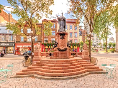 Monument Cardinal-Taschereau