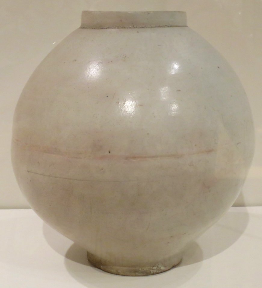 Moon jar from Korea, Choson dynasty, porcelain, Honolulu Academy of Arts