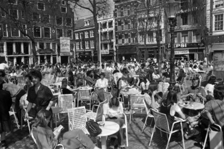 Mooi weer in Amsterdam terras op Leidseplein, Bestanddeelnr 930-7732