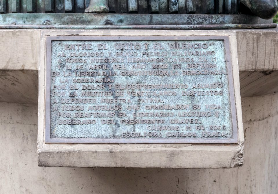Monumento en Puente LLaguno
