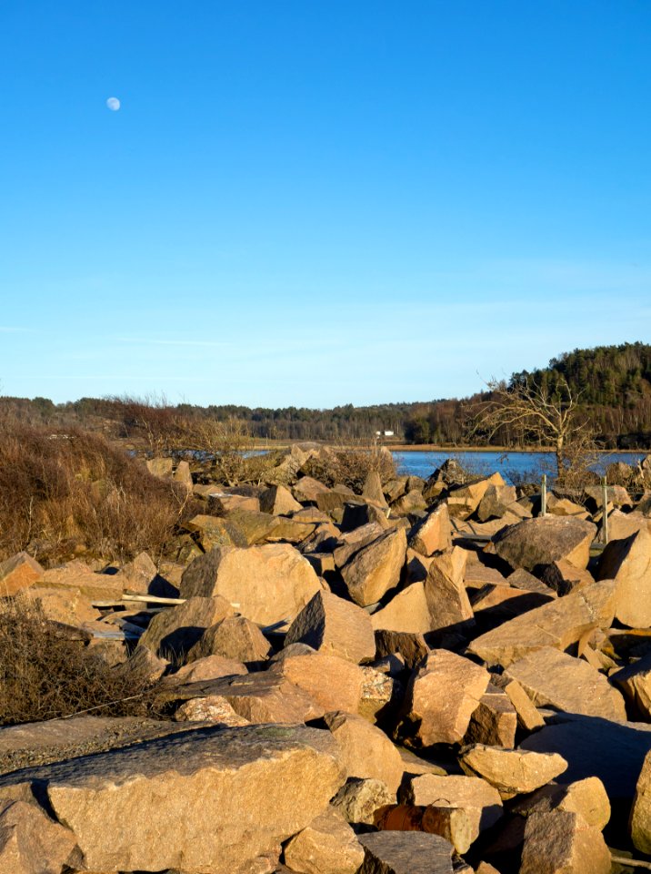 Moon over granite blocks in Norrkila 1