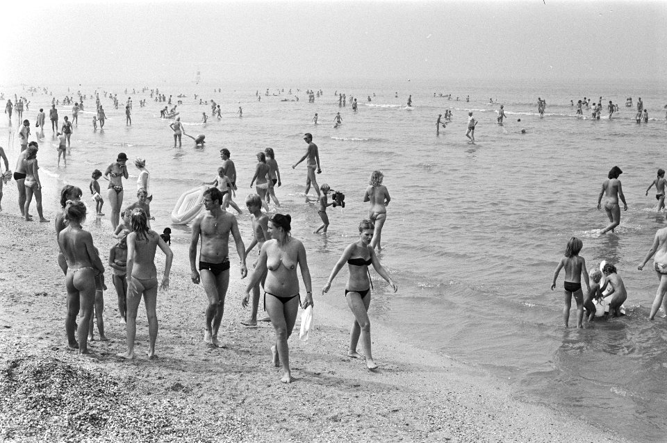 Mooi weer, strand Zandvoort, Bestanddeelnr 931-6139