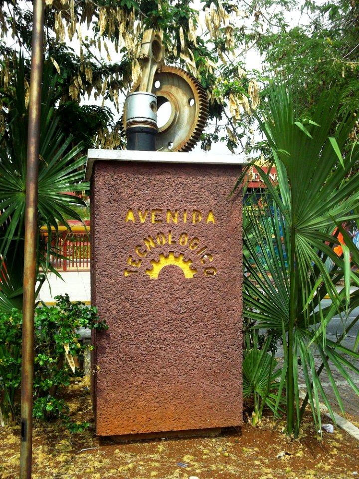 Monumento de la Avenida Tecnológico, Mérida, Yucatán (01)