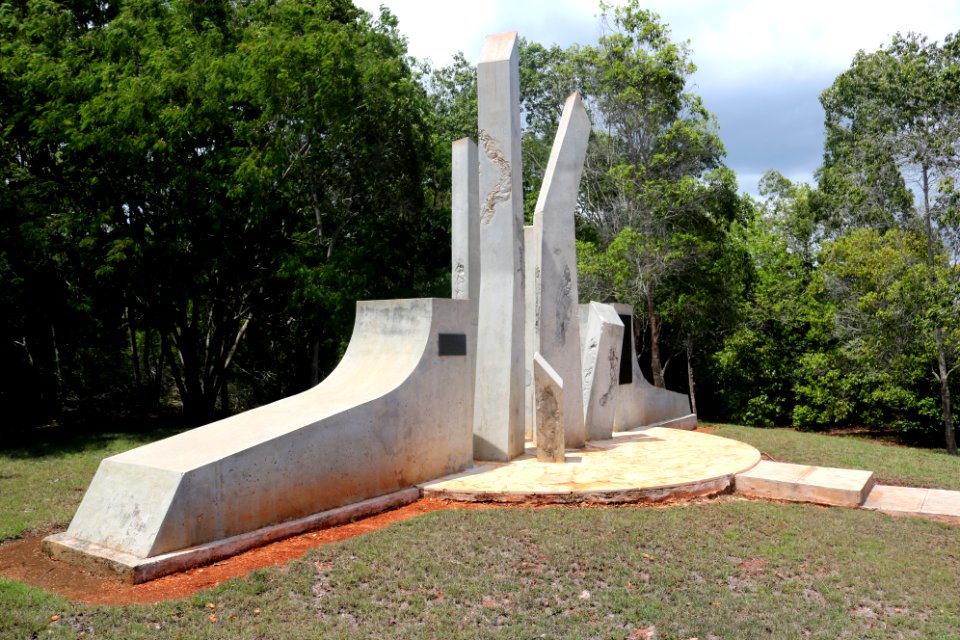 Monument Gramna expediton - 02