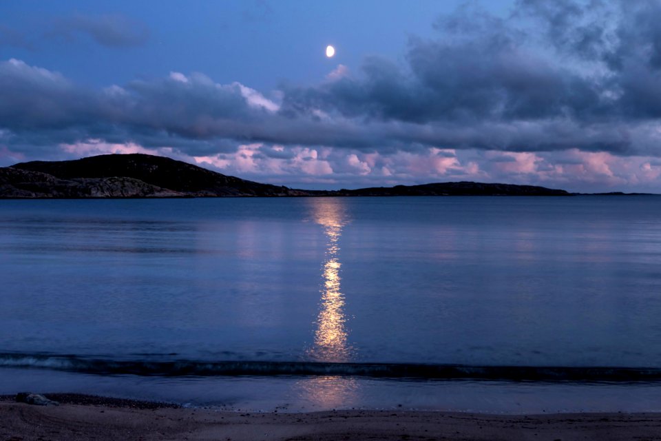 Moon and clouds over Kolleröd beach 3