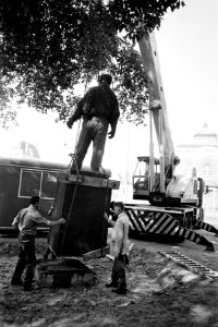 Monument de Dokwerker op J.D. Meyerplein wordt ongeveer 25 meter verplaatst Dok, Bestanddeelnr 923-5794