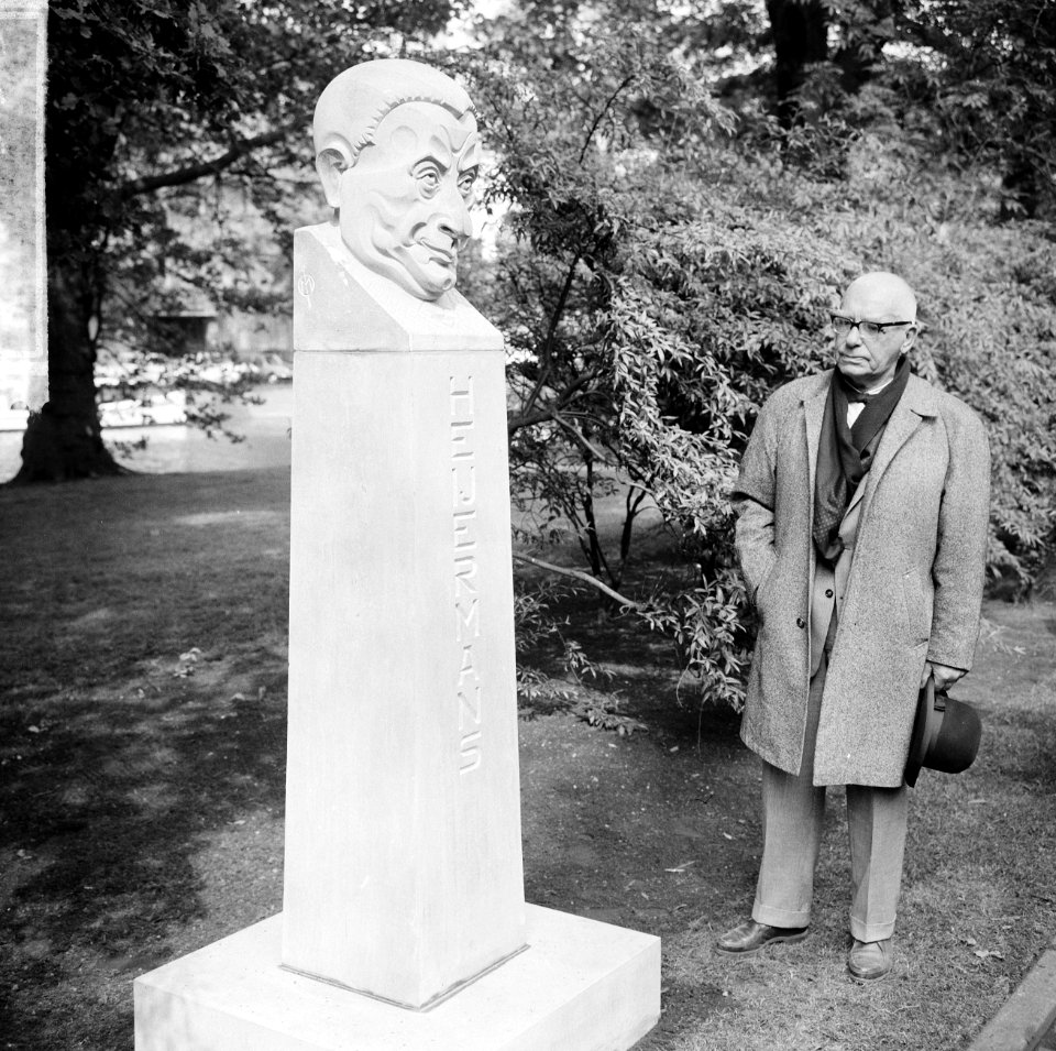 Monument Herman Heijermans weer op het Leidse Bosje, beeldhouwer Hildo Krop verr, Bestanddeelnr 916-4959