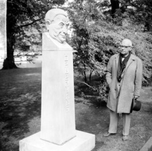 Monument Herman Heijermans weer op het Leidse Bosje, beeldhouwer Hildo Krop verr, Bestanddeelnr 916-4959