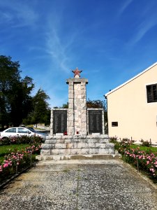 Monumento caduti - Kršan 01
