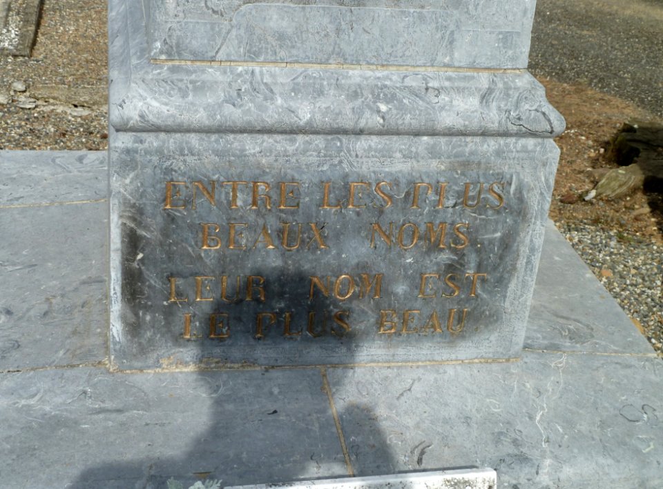 Monument aux morts d'Abère vue 4