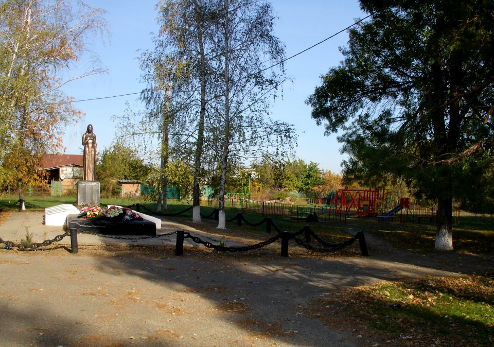 Monument and playground in Chebachiy