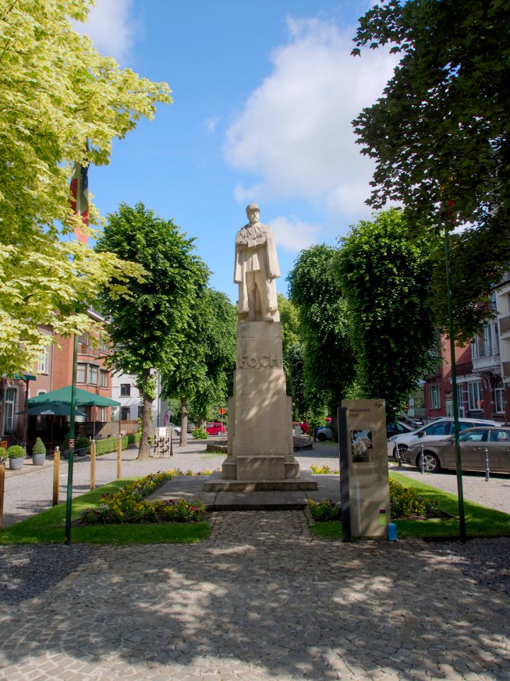 Monument aux Morts, Avenue Reine Astrid, pic1