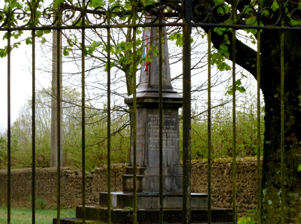 Monument aux morts d'Espéchède