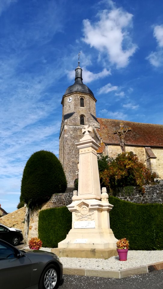 Monument aux morts de La Mesnière, Orne
