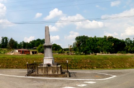Monument aux morts de Peyrelongue-Abos vue 1