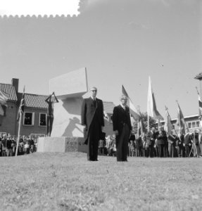 Monument voor Parachutisten in Driel, Bestanddeelnr 912-9412