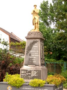 Monumentcourcelleslezlens01