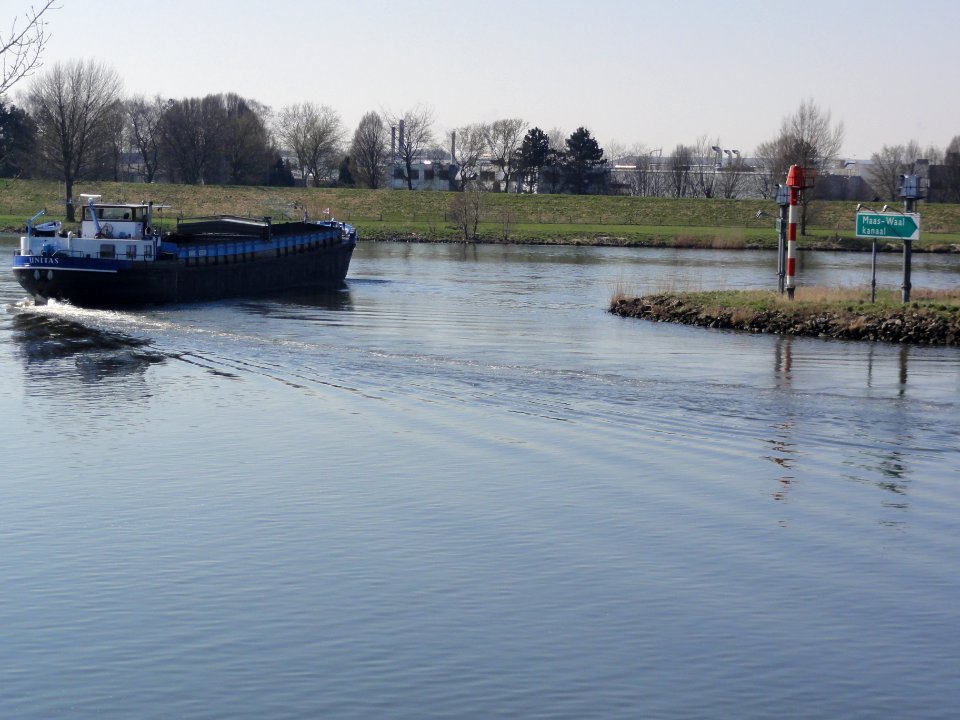 Mook, splitsing Maas en Maas-Waalkanaal