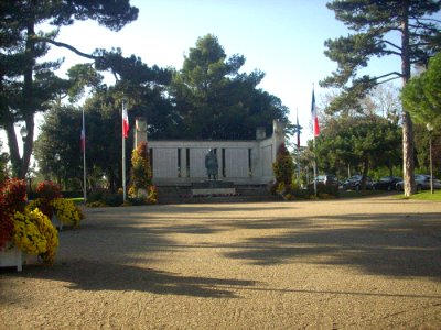 Monument aux morts mail la rochelle