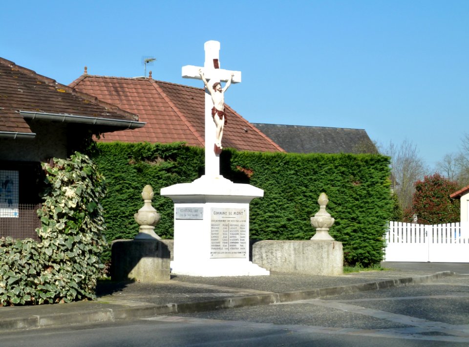 Monument aux morts de Mont (Pyrénées-Atlantiques)