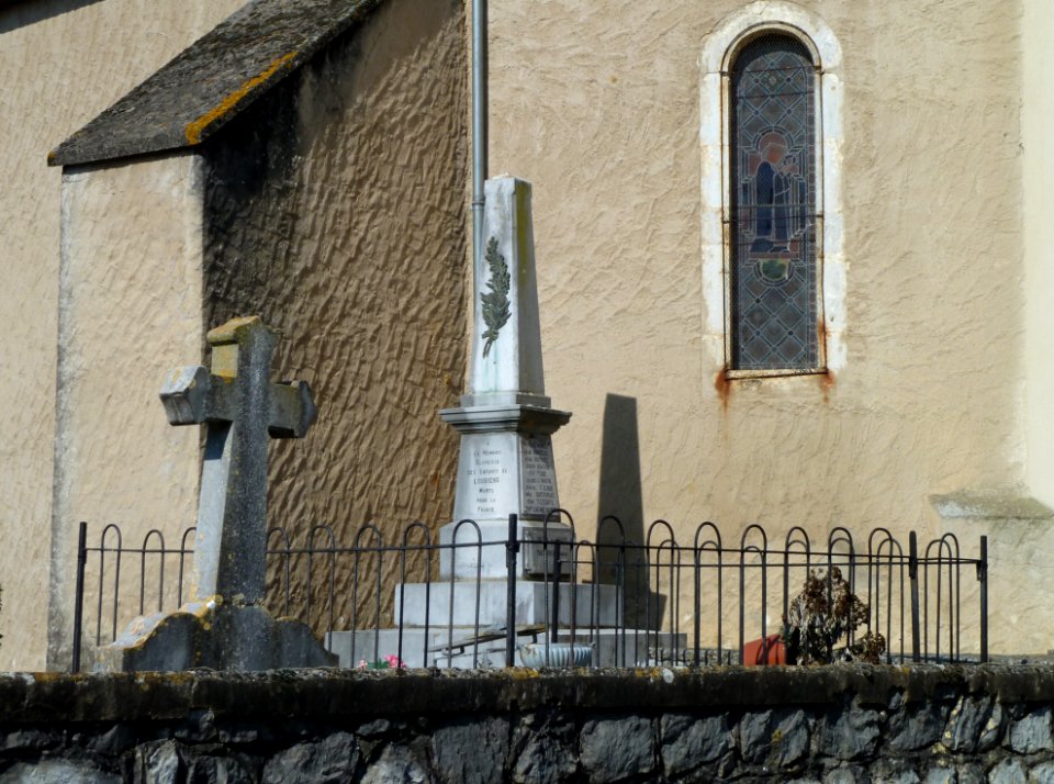 Monument aux morts de Loubieng