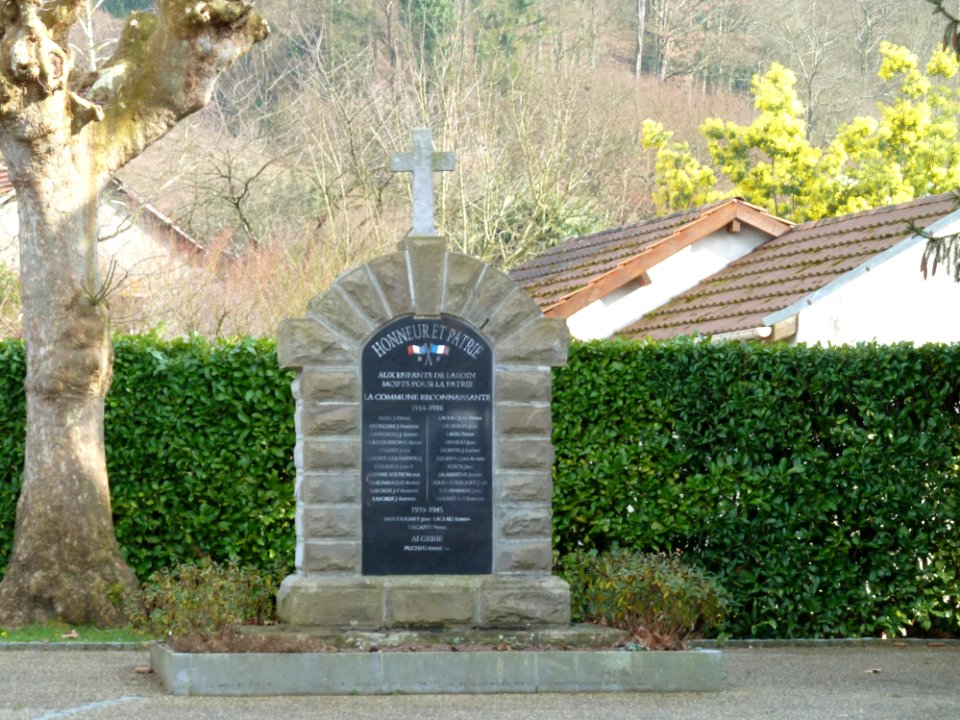 Monument aux morts de Laroin