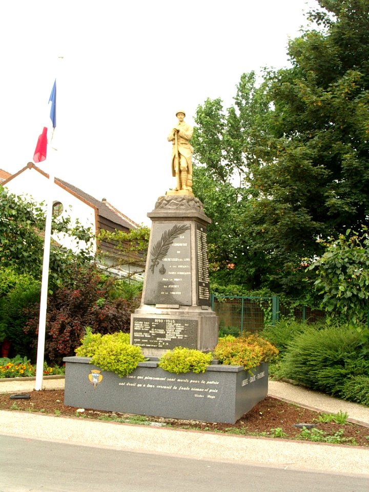 Monumentcourcelleslezlens02