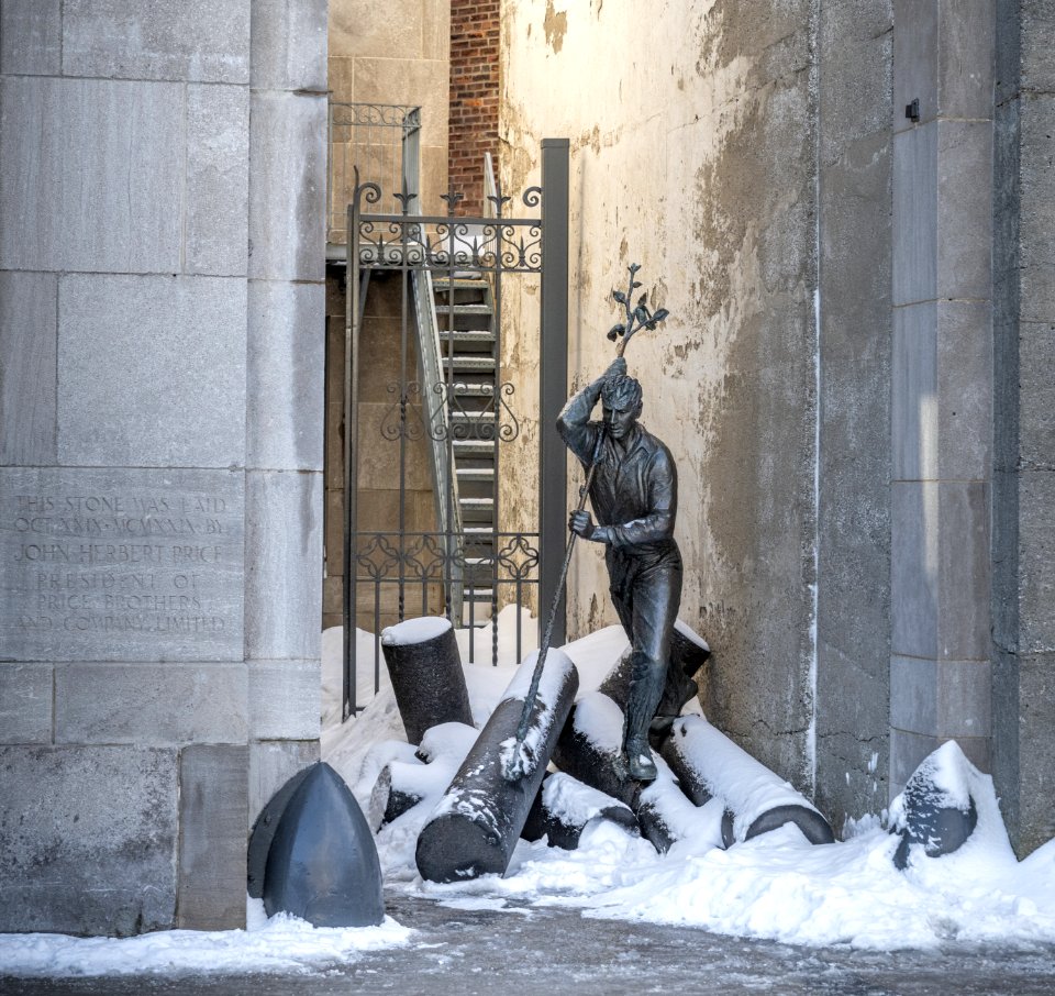 Monument L'Homme-Rivière
