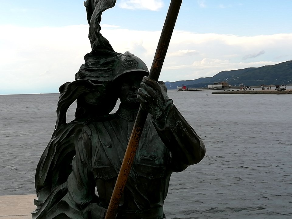 Monument and memorial in Trieste 03