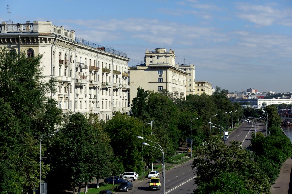 Moscow, Kosmodamianskaya Embankment 40-42 and 32-34, July 2012 01
