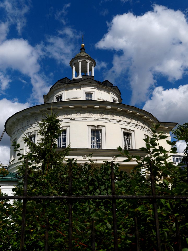 Moscow, Gilyarovskogo 35 Rotunda Aug 2009 03 (DXO)
