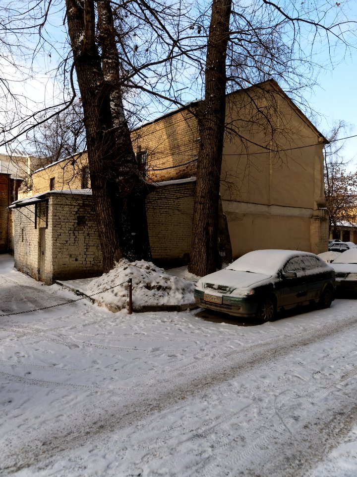 Moscow, Kosmodamianskaya 32C2 02