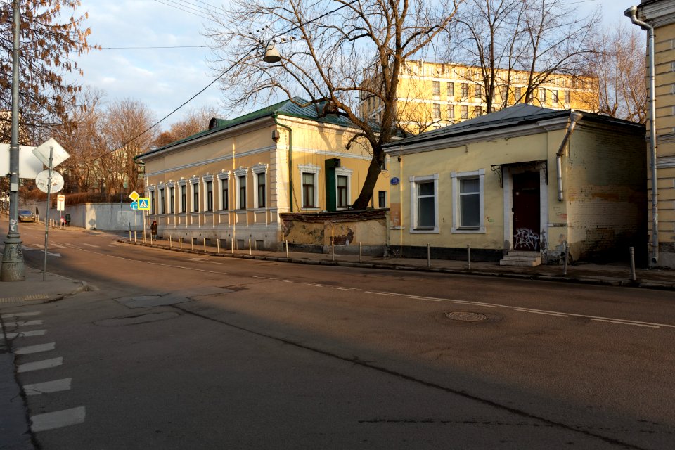 Moscow, Khokhlovsky 2, Mar 2014 02