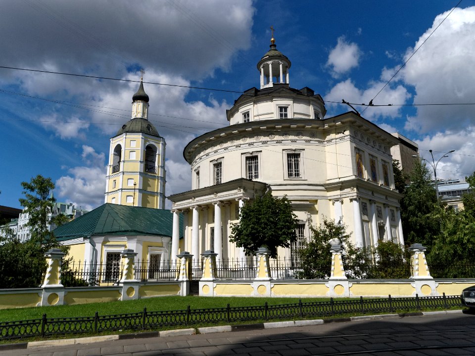 Moscow, Gilyarovskogo 35 Aug 2009 03 (DXO)