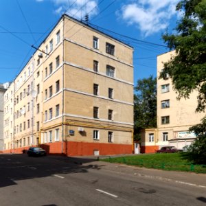 Moscow, Medovy Lane 8,6 July 2009 01