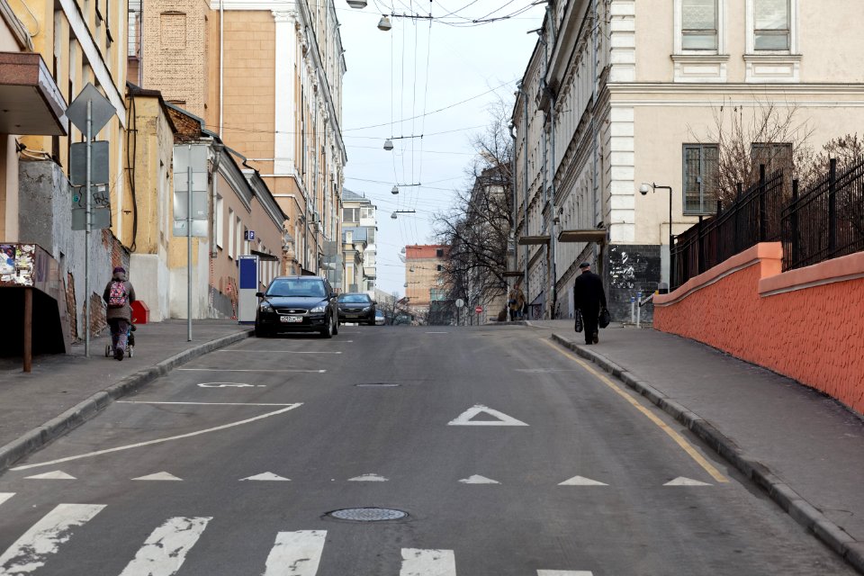 Moscow, Maly Tryohsvyatitelsky Lane, Mar 2014 01