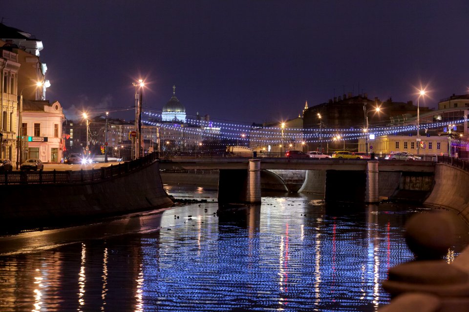 Moscow, Chugunny Bridge at night, March 2014 02